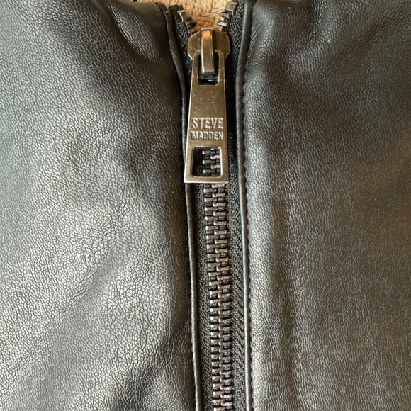 Steve Madden Black Faux Leather Short Sleeve Zipper Top Womens Size S - Picture 5 of 8